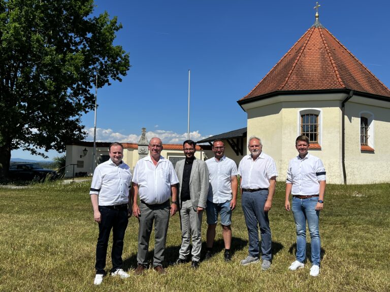 MdL Stefan Meyer, MdL Christian Lindinger, 1. Bürgermeister Florian Gams, 2. Kommandant der FFW Zeitlarn Jörg Baumann 2. Bürgermeister Rudolf Emmer, 3. Bürgermeister Stephan Katzbichler