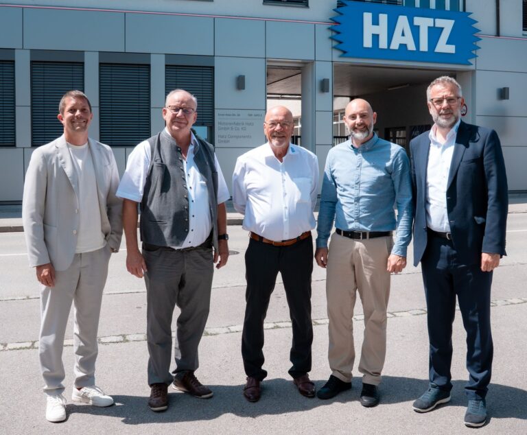 CEO Dr. Simon Thierfelder, MdL Christian Lindinger, Hauptgesellschafter Wolfram Hatz, Bürgermeister Matthias Seil, CFO Josef Höchtl.